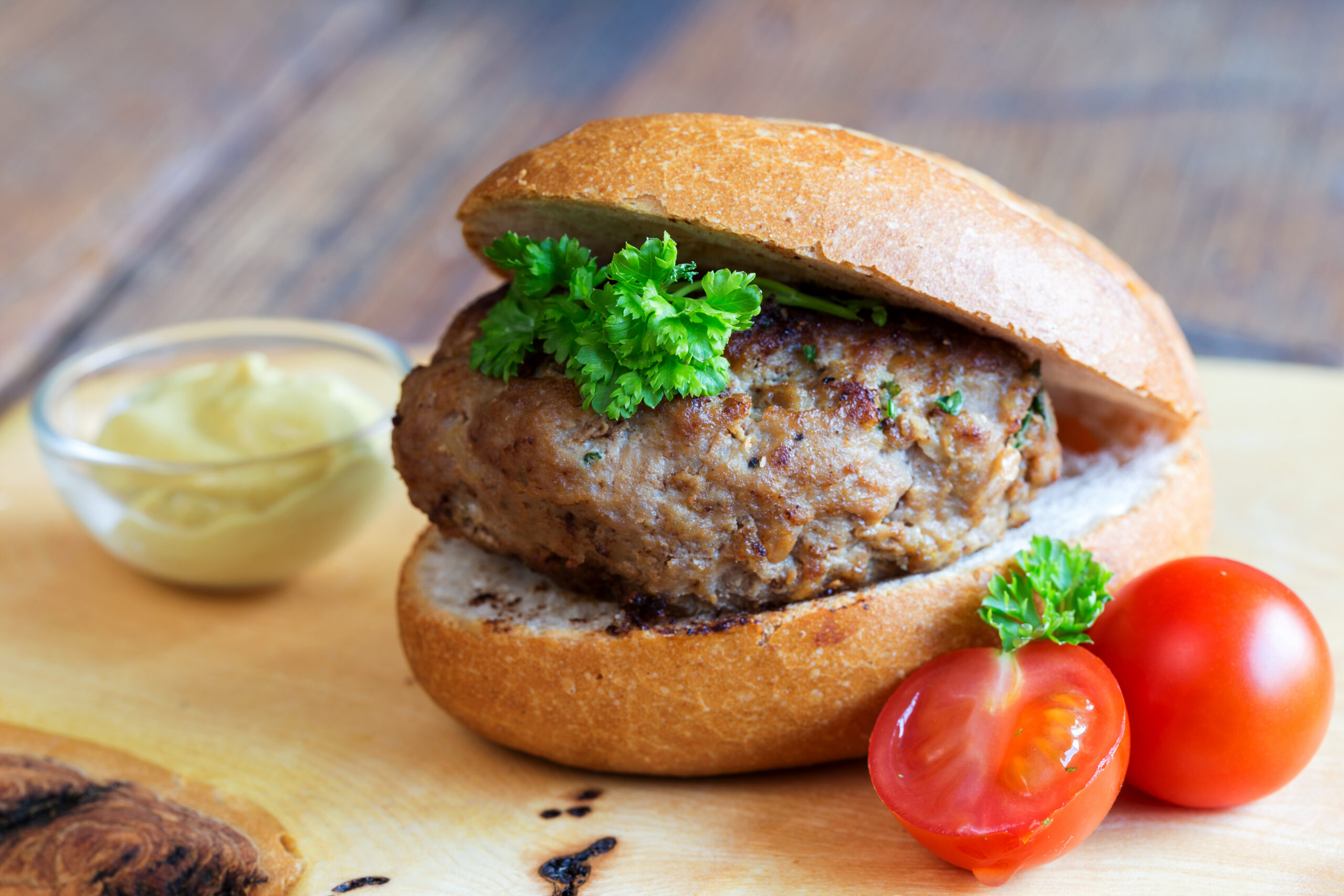 Brötchen mit Frikadelle - wurst-basar.de